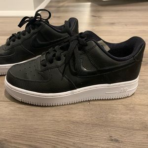 NIKE AIR FORCE 1 IRIDESCENT